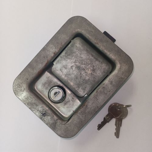 Locking Stainless Steel Polished Paddle Latch - 91214
